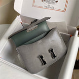  classic shopper bag detail view showing craftsmanship 20