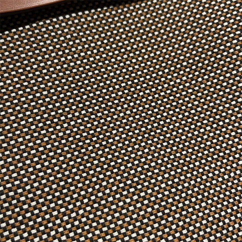  everyday bag close-up of hardware and finish 29