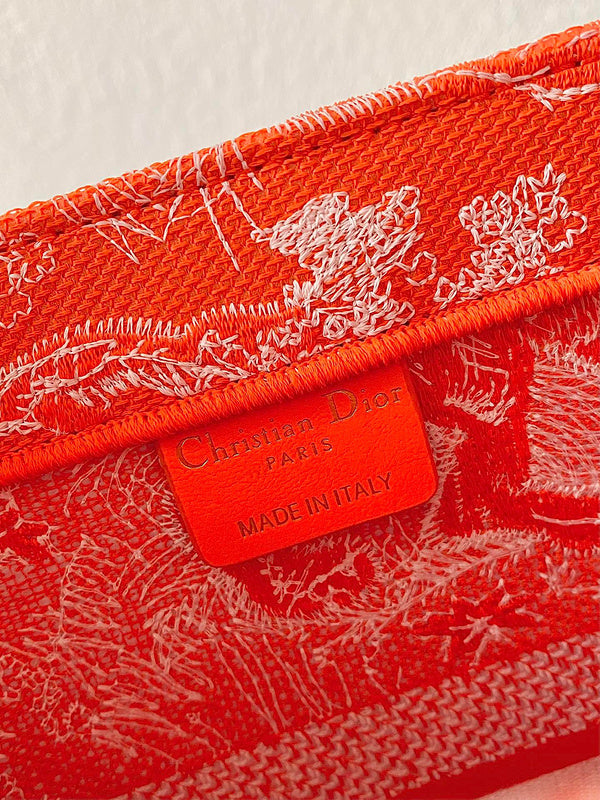Front view of classic statement women's handbag – women's premium purse