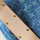  effortless crossbody bag detail view showing craftsmanship 8