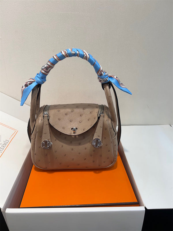 Streamlined satchel front view