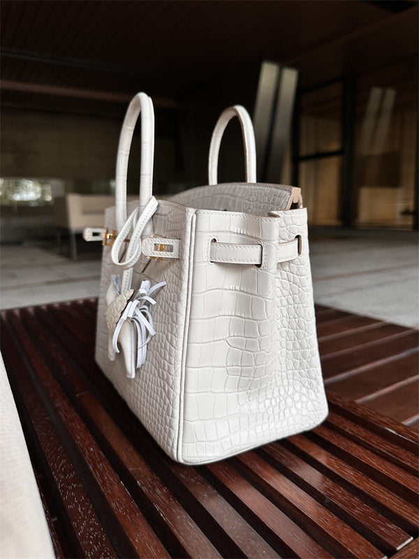  Sophisticated tote bag front view 19