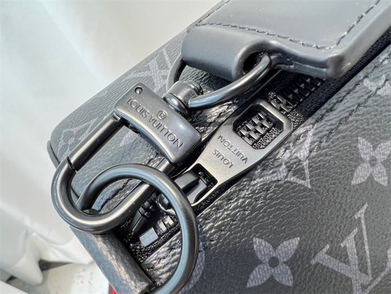  tote bag interior and compartment view 9