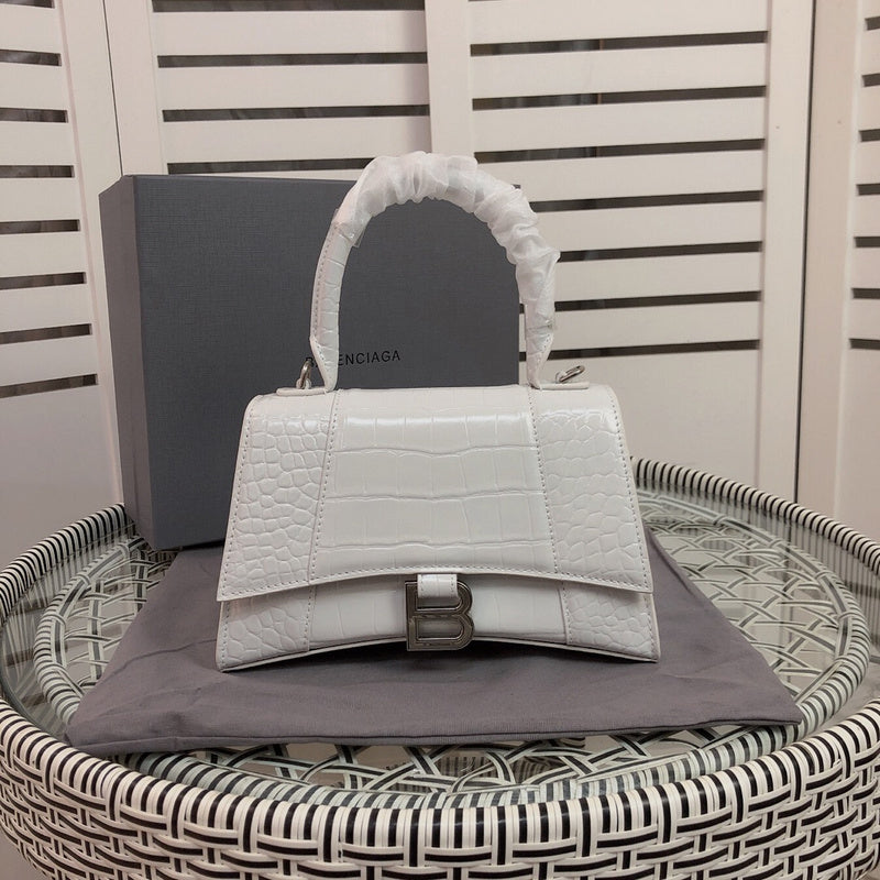 Front view of elevated signature women's handbag – women's designer-style accessory