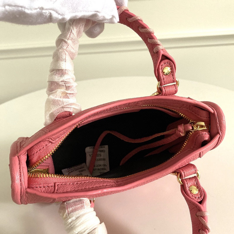 Zivas Charm Polished Finish Statement Handbag (Statement-Ready Design) – Detail View