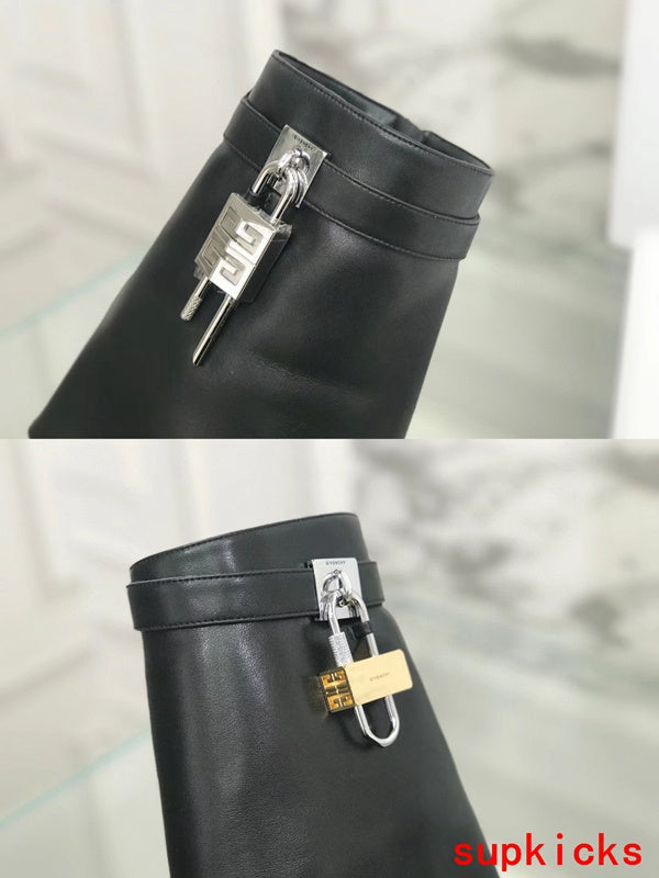 Givenchy shoes Style 119 - close-up of luxury comfort fit