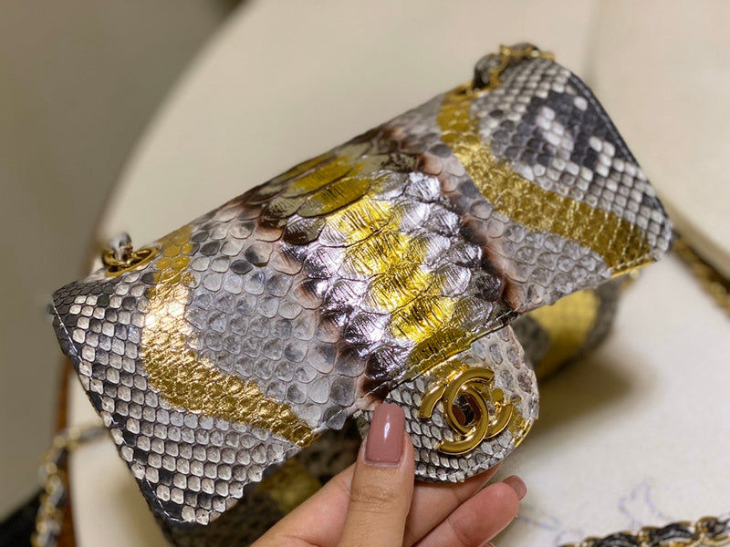  women's handbag, versatile design, view 5