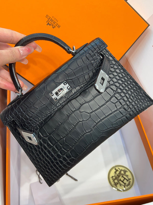 Chic bag women's premium everyday handbag