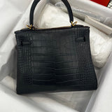 Fluid handbag styled for everyday wear