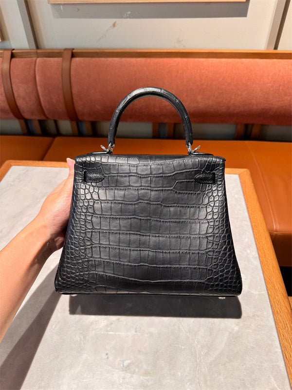 Versatile handbag styled for everyday wear