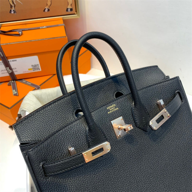 Everyday-Ready bag shown from front angle