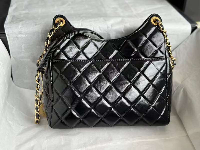 Zivas Charm Modern Minimalist Look Everyday Handbag (Versatile Style Statement) – Interior View