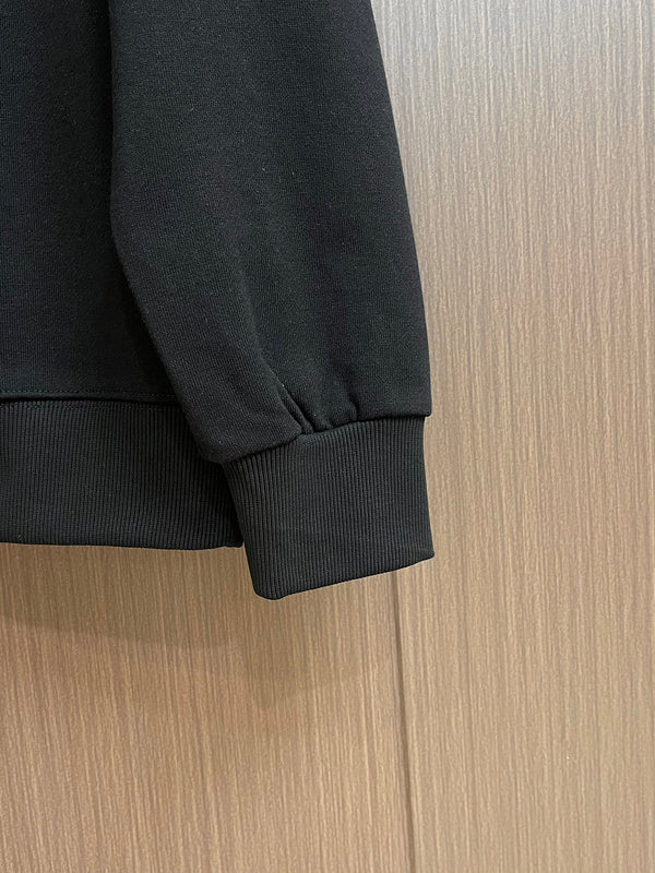 Styling view of Burberry luxury piece style No.444