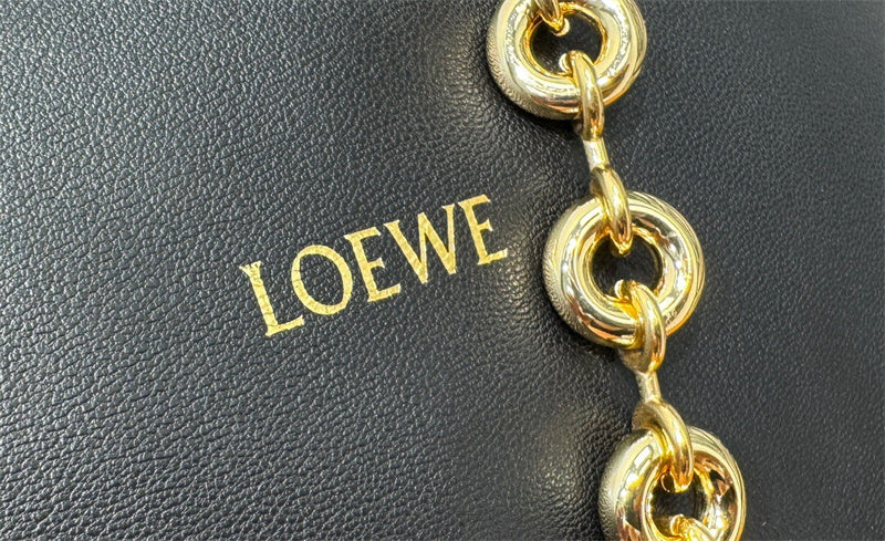 Ziva's Charm handbag – product shot (29cm*24cm*10.5cm)