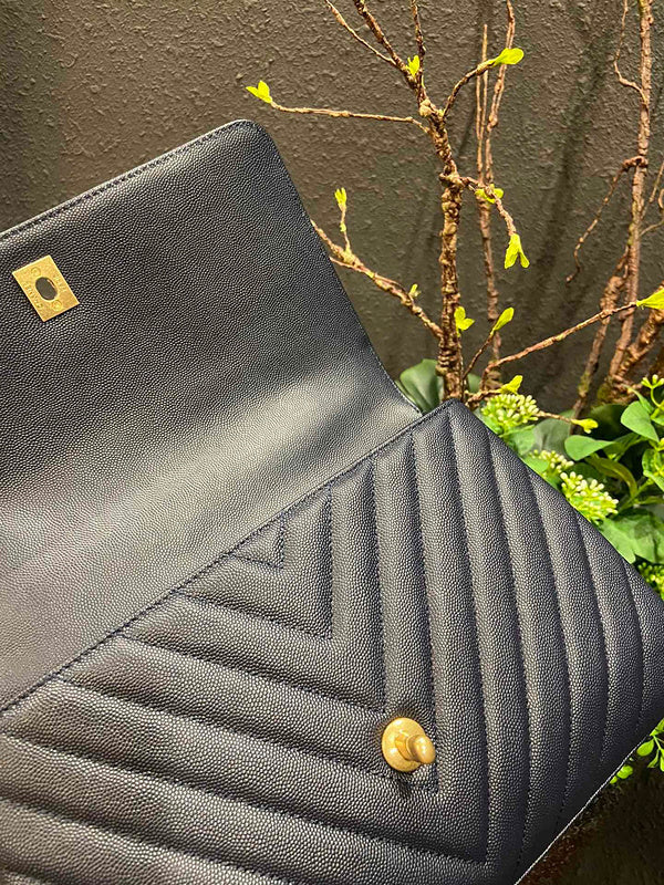  versatile purse view 4
