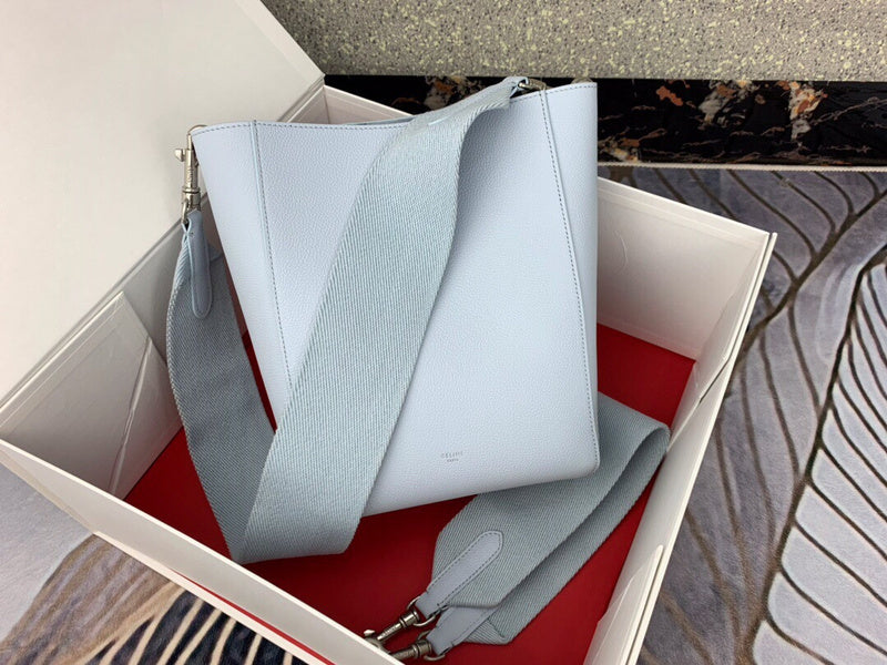 Front view of structured polished women's handbag – women's everyday handbag