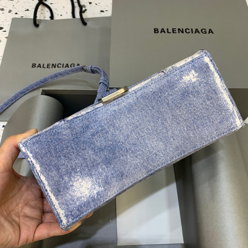 Timeless Premium PU Leather Handbag - Polished Finish | Women's Fashion Handbag #539 - hardware and detail close-up (image 5) of designer-inspired handbag