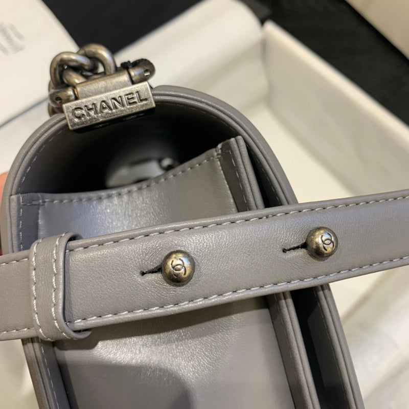  handbag, mid everyday style, image 4