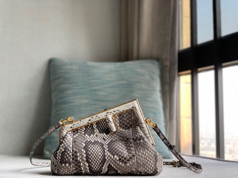 Ziva's Charm handbag – interior view (11.5cm*5.5cm*10cm)