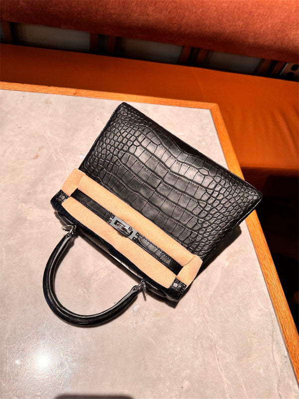 Versatile handbag styled for everyday wear