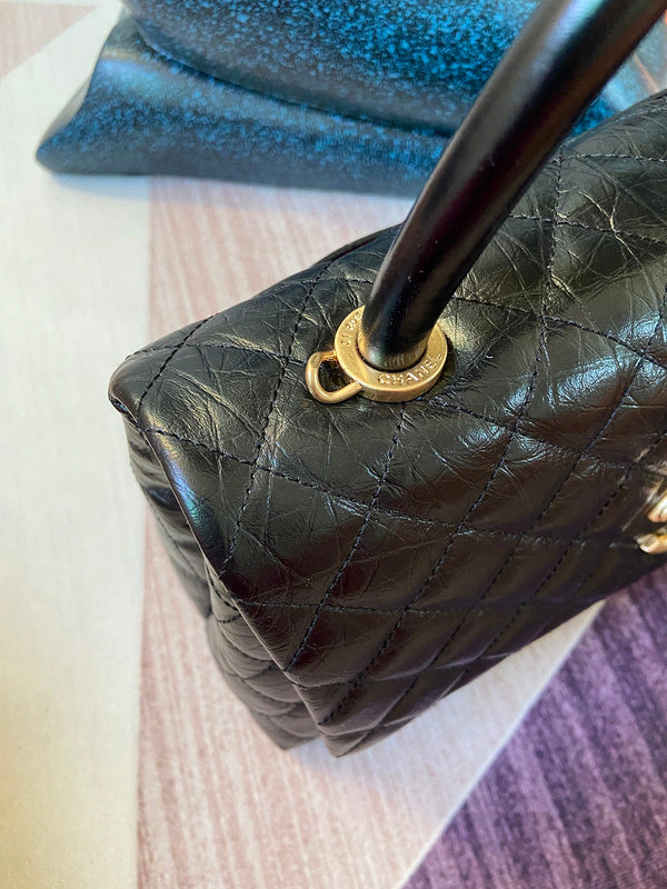  handbag, spacious everyday style, image 2