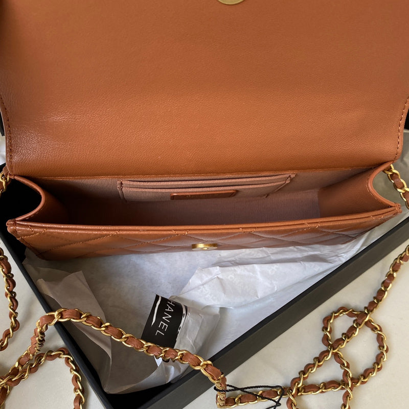  handbag, compact everyday style, image 4