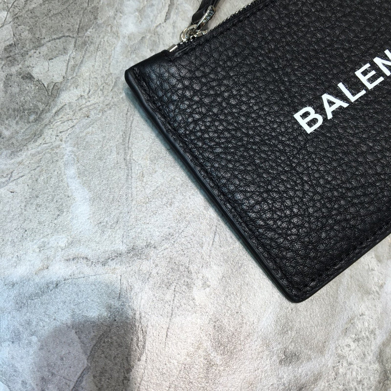 Structured Premium PU Leather Handbag - Modern Structured Build | Women's Everyday Carry Handbag #1005 - close-up detail shot (image 3) of designer-inspired handbag