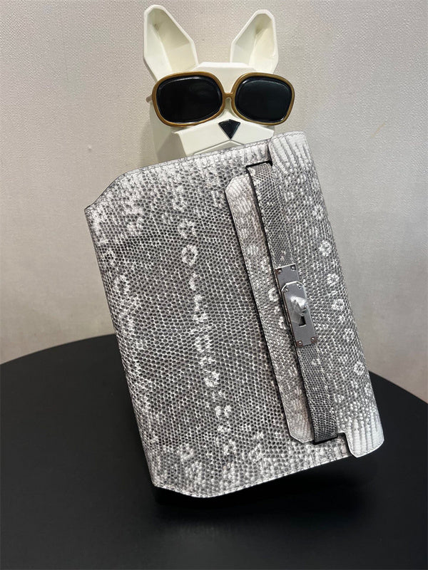  Chic crossbody bag front view 7