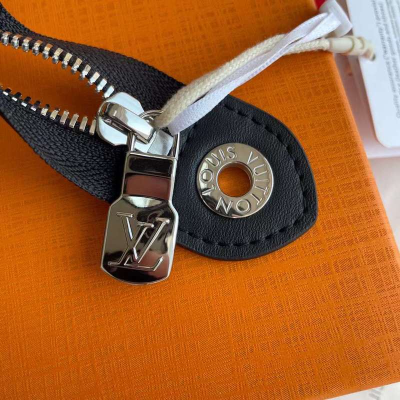 Front view of statement modern women's handbag – women's everyday handbag