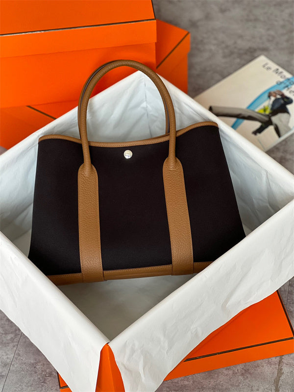  Statement tote bag front view