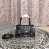 Close-up detail of everyday-luxe modern women's handbag – women's luxury handbag