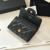 Zivas Charm Modern Minimalist Look Everyday Handbag (Contemporary Shape Language) – Lifestyle Shot
