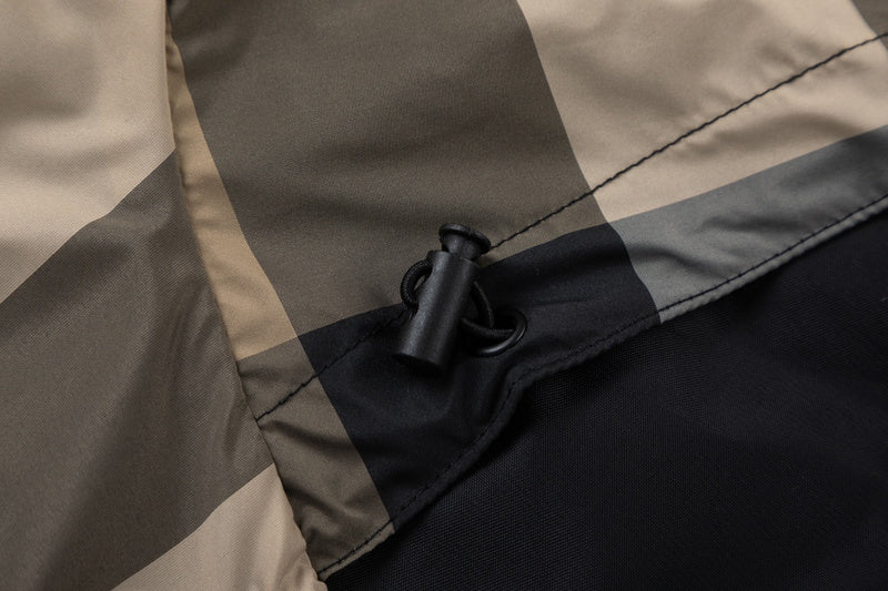 Styling view of Burberry luxury piece style No.372