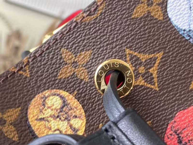 Back view of modern classic women's handbag – women's luxury handbag