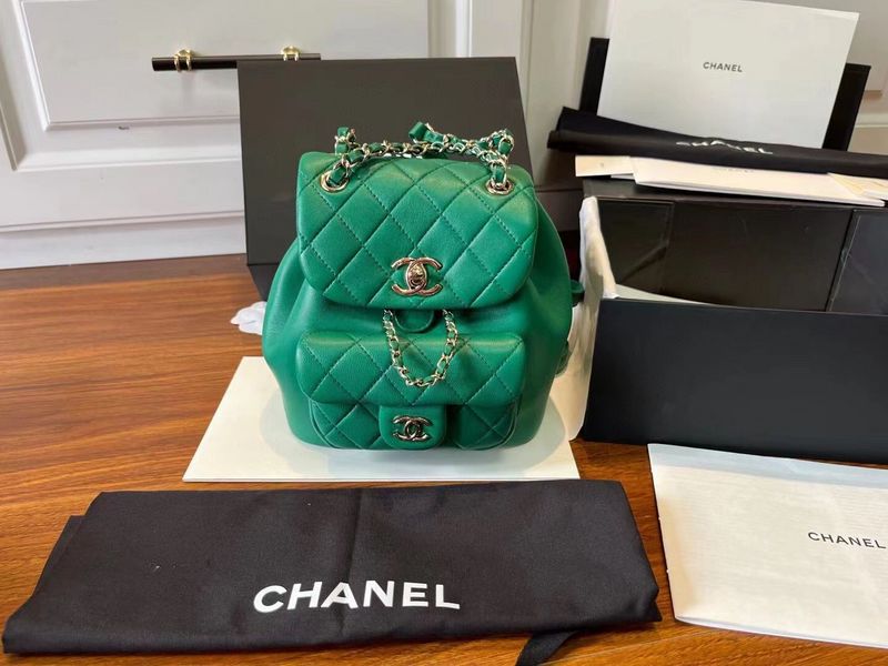  handbag, compact everyday style, image 1