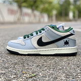 Nike Men's & Women's Premium Designer Sneakers — Style 190 hardware detail