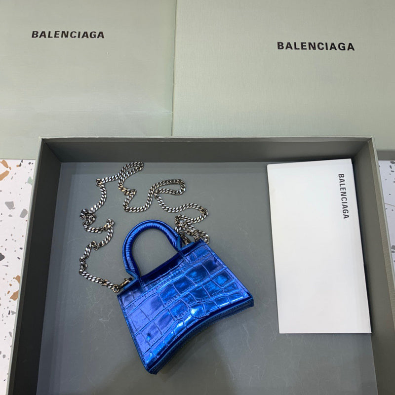 Refined Premium PU Leather Handbag - Everyday Elegance | Women's Everyday Carry Handbag #478 - close-up detail shot (image 3) of designer-inspired handbag