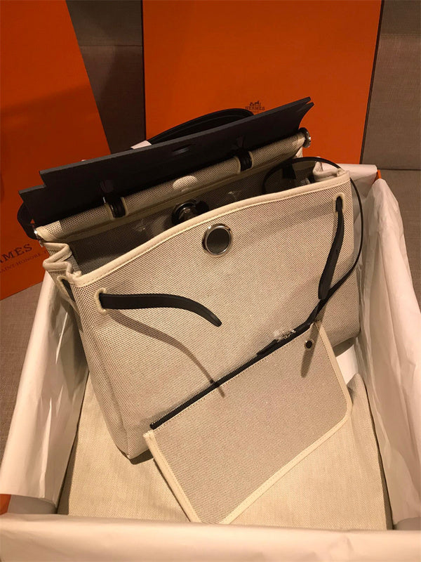  classic shopper bag styled with outfit