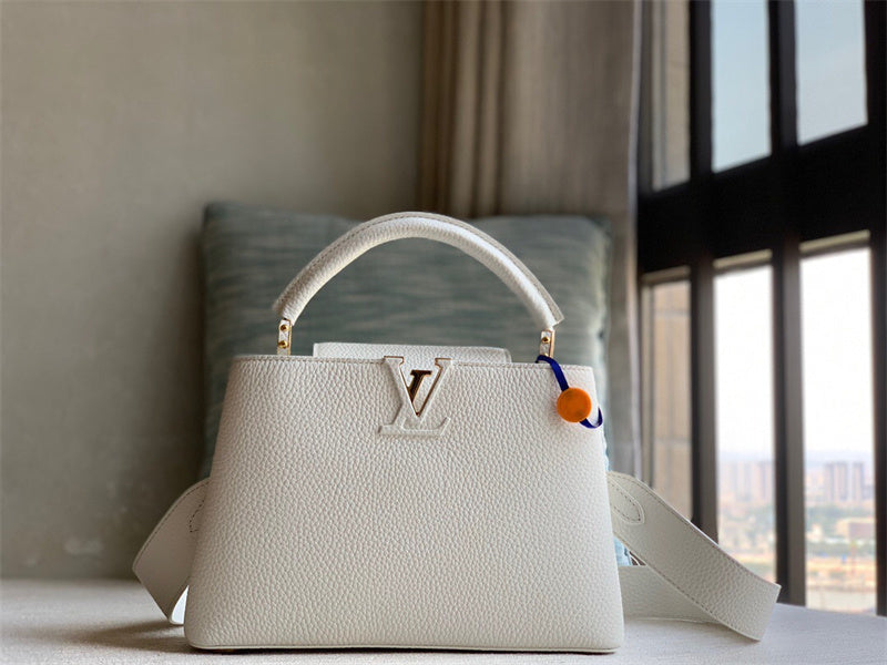  crossbody bag interior and compartment view 27