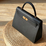  top-handle bag interior and compartment view