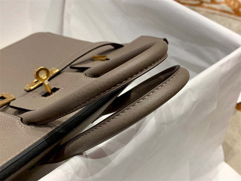 Versatile bag shown from front angle
