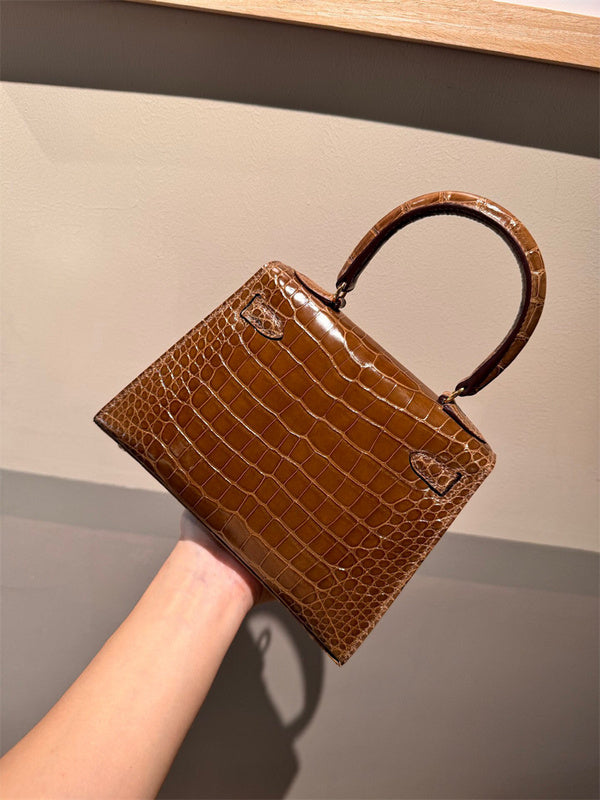 Balanced handbag styled for everyday wear