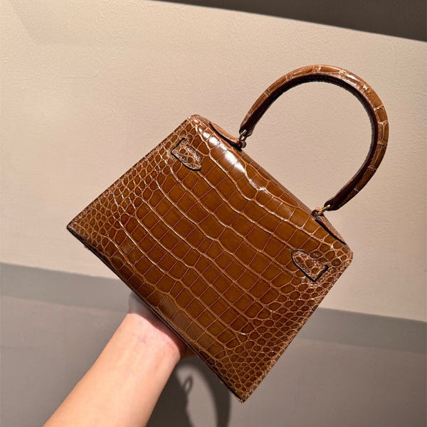 Balanced handbag styled for everyday wear