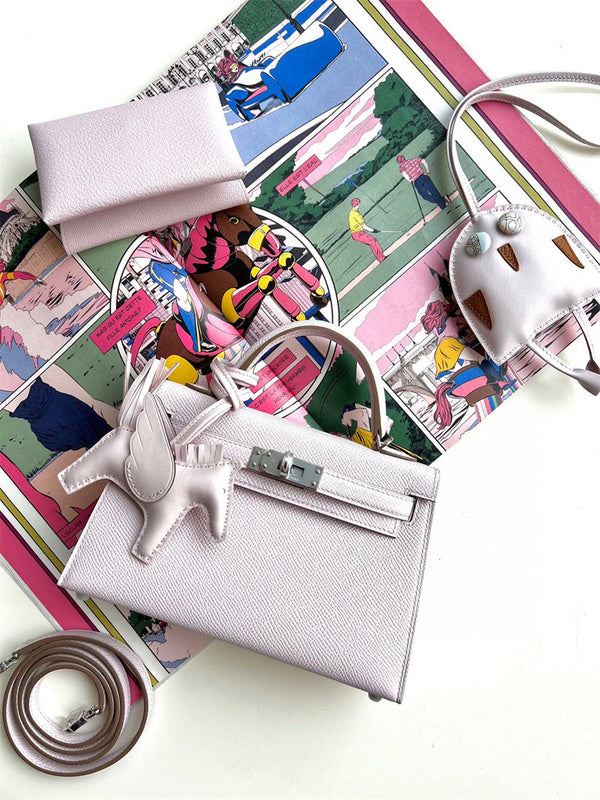  crossbody bag interior and compartment view