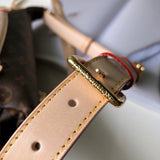 Side profile of everyday-luxe chic women's handbag – women's luxury accessory
