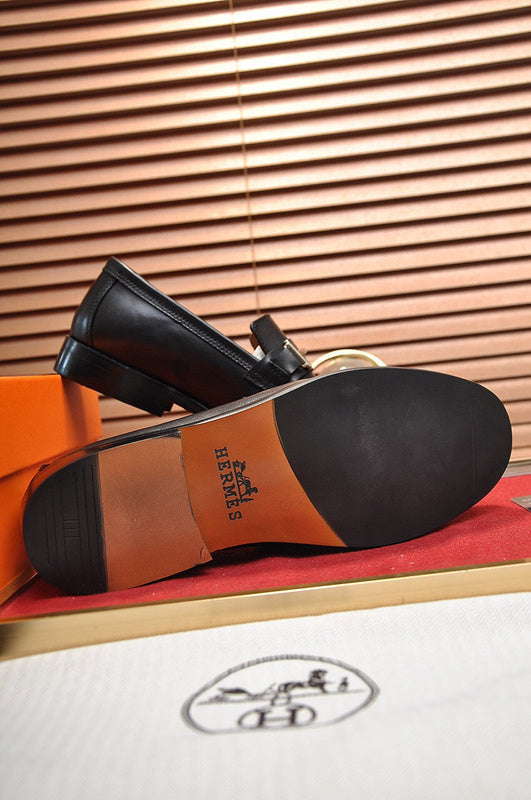Hermès Camel High-Top Sneakers - Sole Detail View