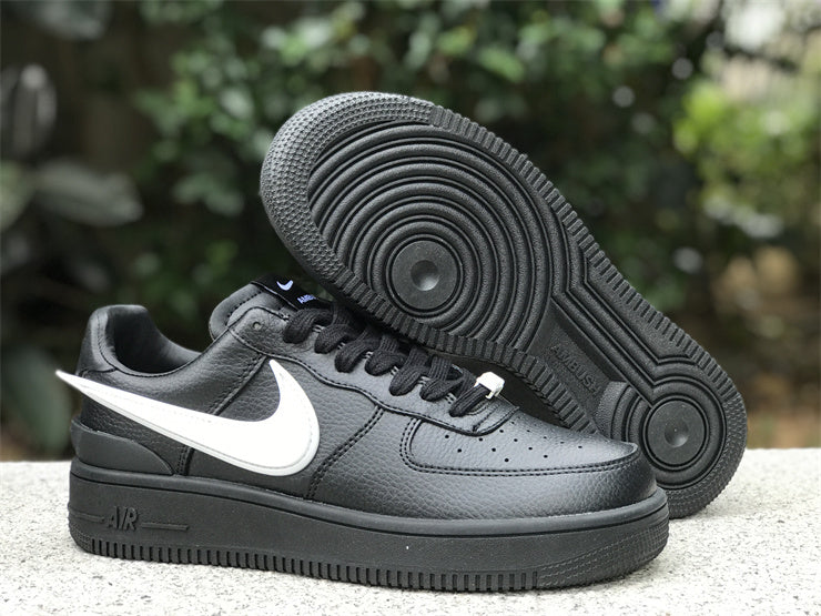 Nike fresh white-and-black luxury sneakers view 8 signature lace-up style