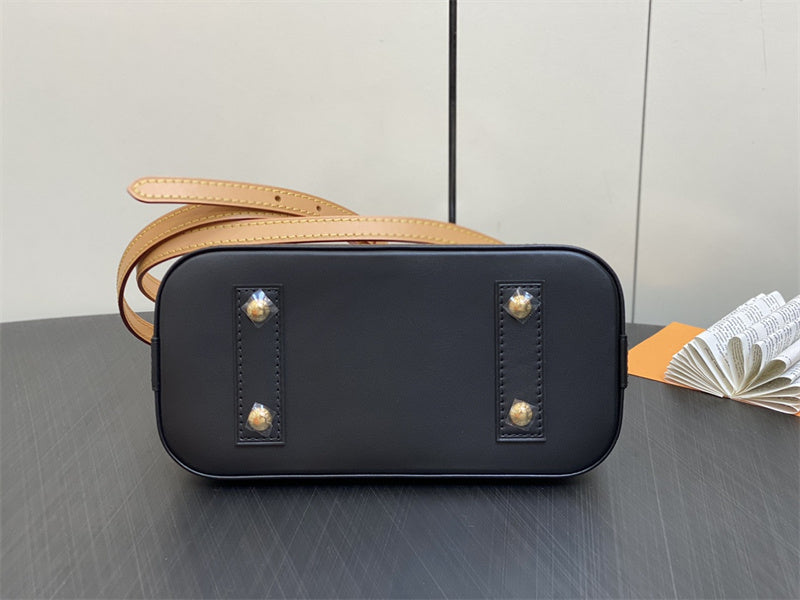  elegant top-handle bag styled with outfit 18