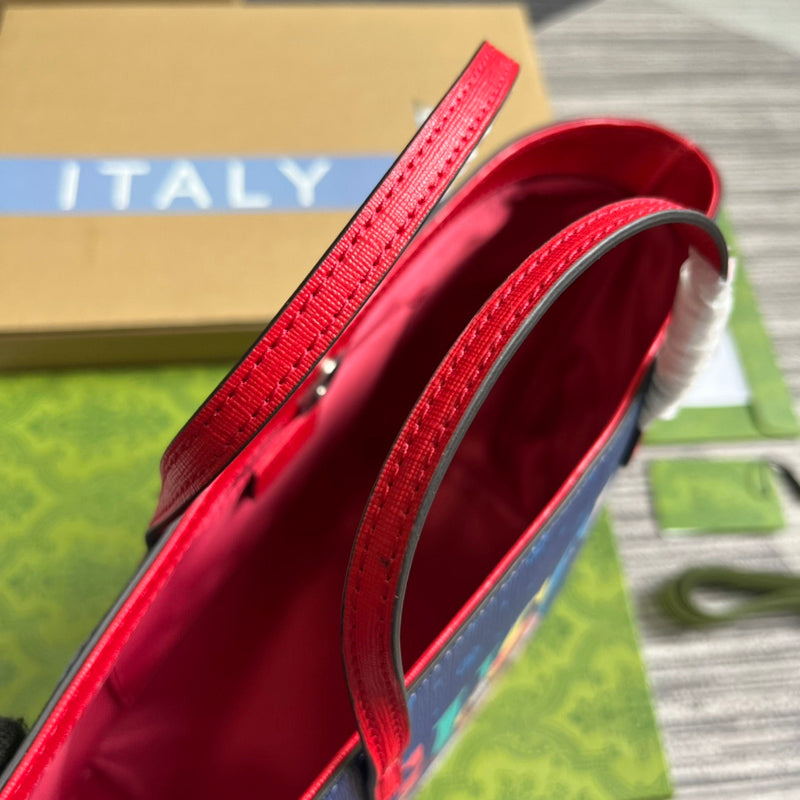 Side profile of sleek chic women's handbag – women's luxury handbag