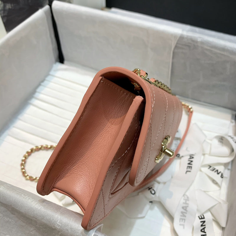  women's handbag, mid design, view 5